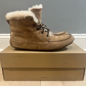 UGG Women's Chestnut Suede Sheepskin Lace-Up Moccasin Boots